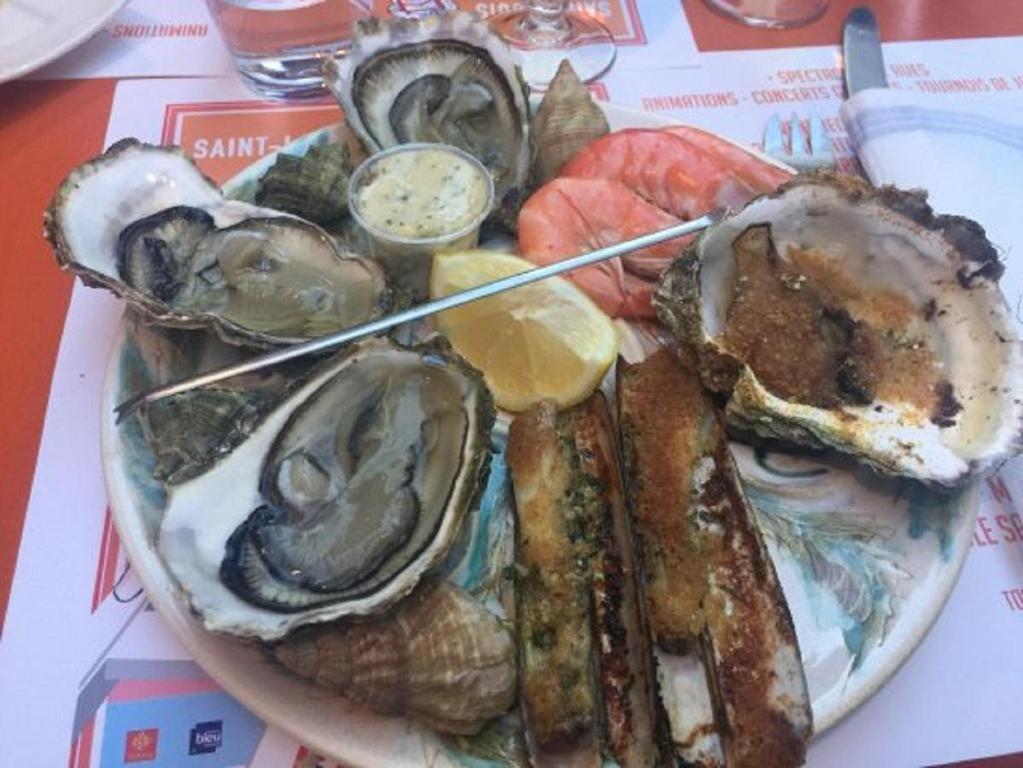 Ferienwohnung Les Poissons Sète Exterior foto